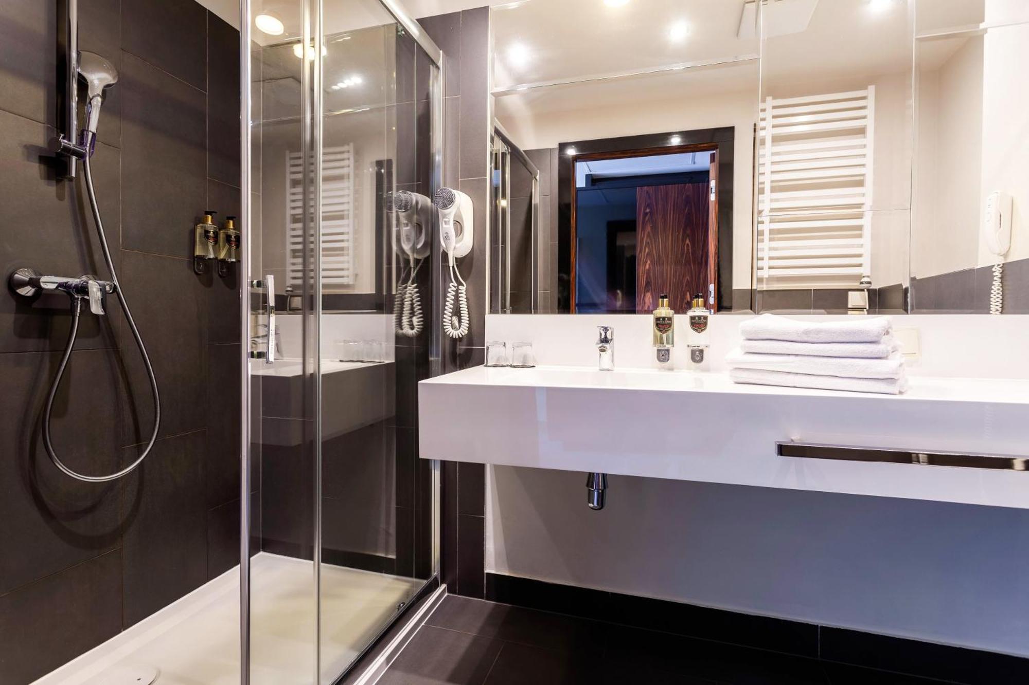 קולובז'ג Diune Resort By Zdrojowa מראה חיצוני תמונה Bathroom