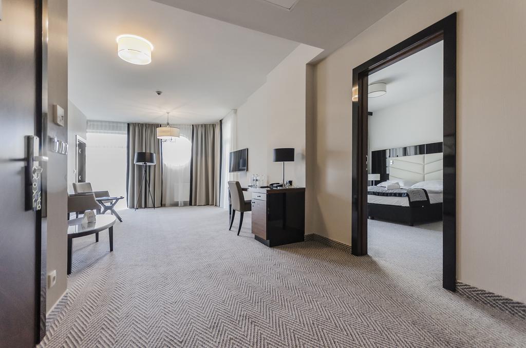 קולובז'ג Diune Resort By Zdrojowa מראה חיצוני תמונה A suite at the hotel