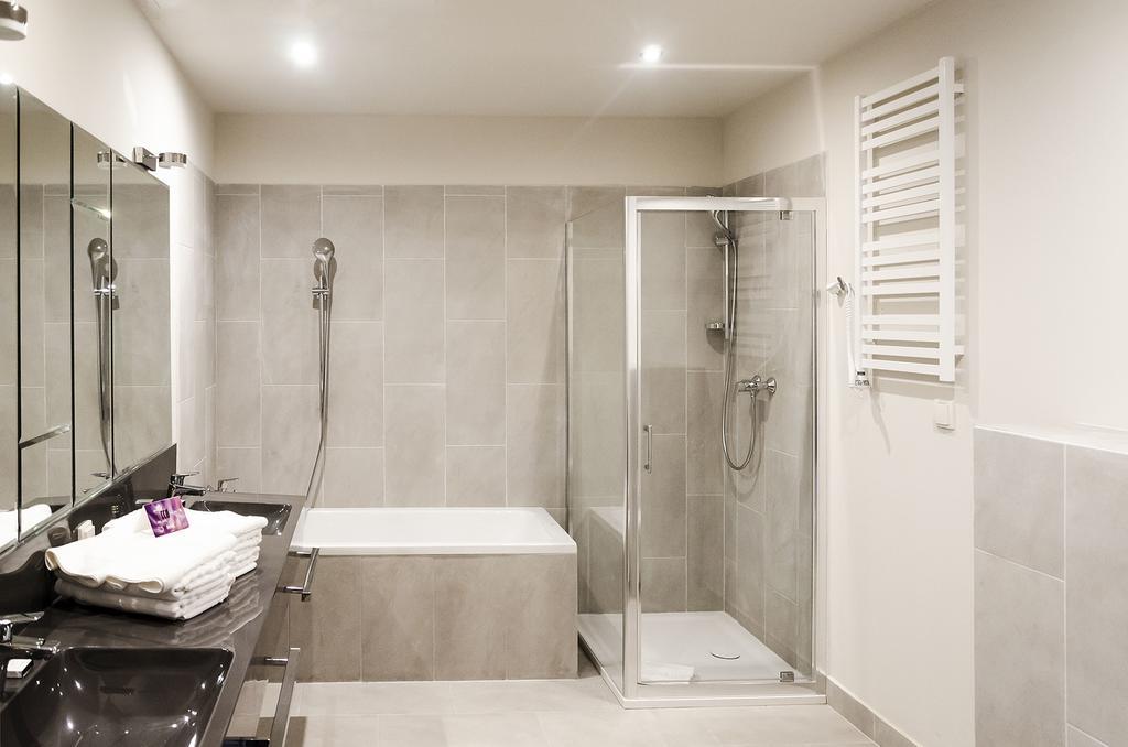קולובז'ג Diune Resort By Zdrojowa מראה חיצוני תמונה A shower enclosure