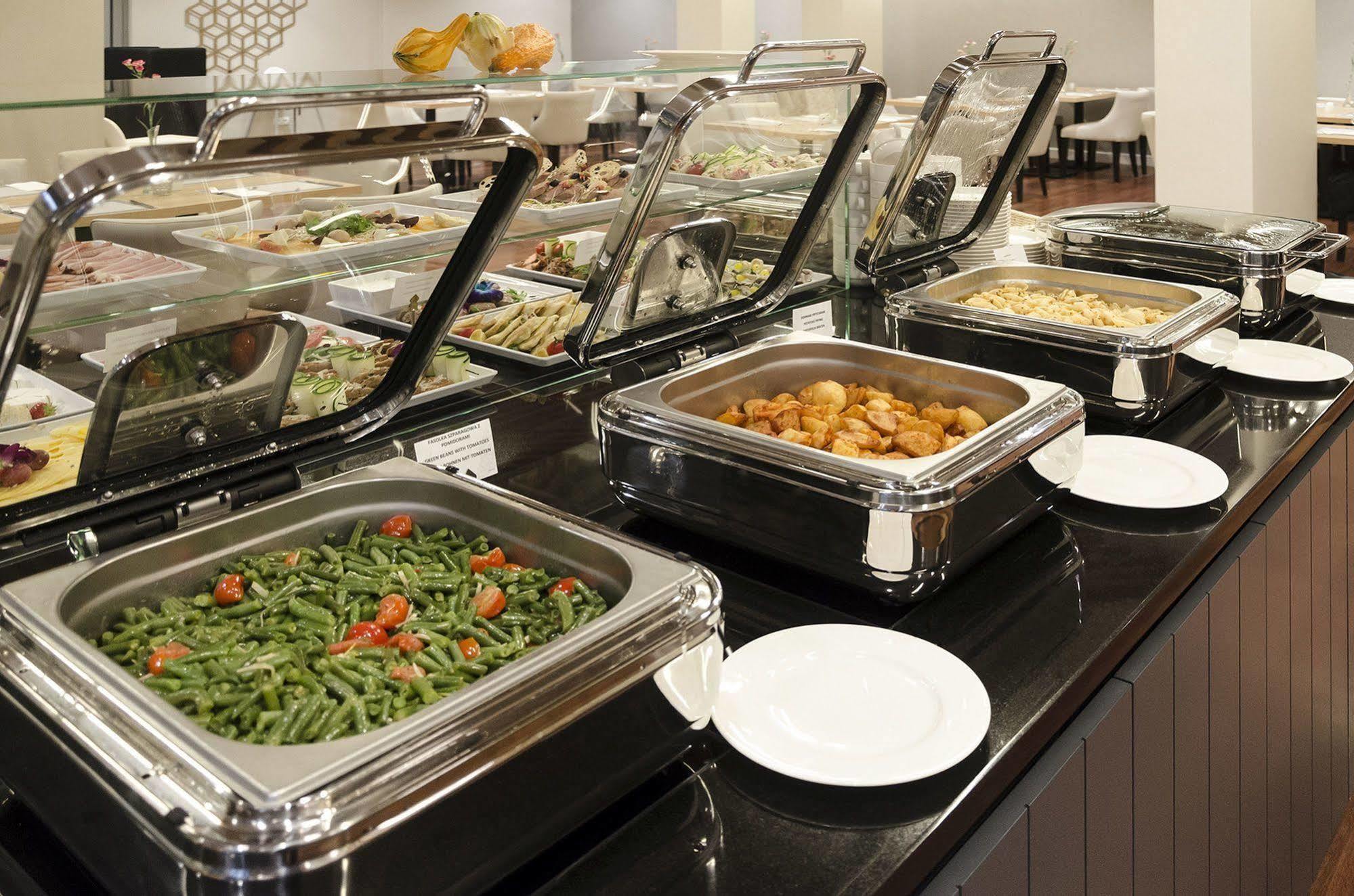 קולובז'ג Diune Resort By Zdrojowa מראה חיצוני תמונה A buffet
